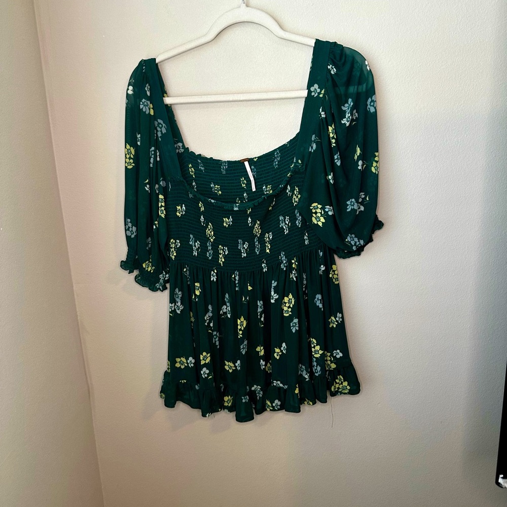 Free people Green Floral Blouse. Size large!